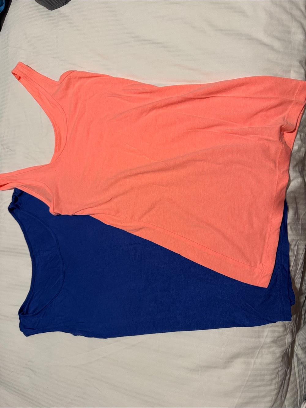 No Boundaries Women’s Scoop Tank Top – Coral and Royal Blue S